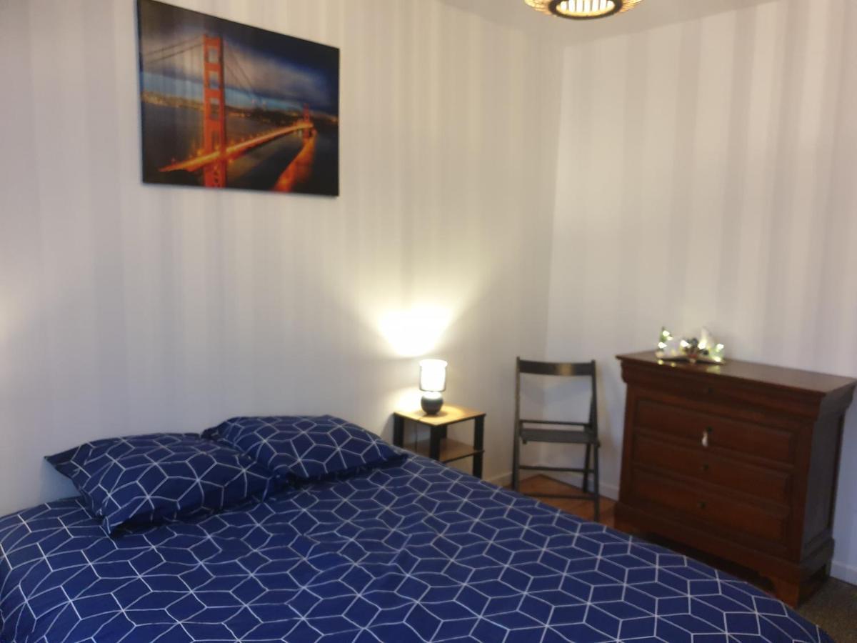 Sas Road Runner Cafe Bed & Breakfast Égliseneuve-dʼEntraigues Exterior foto